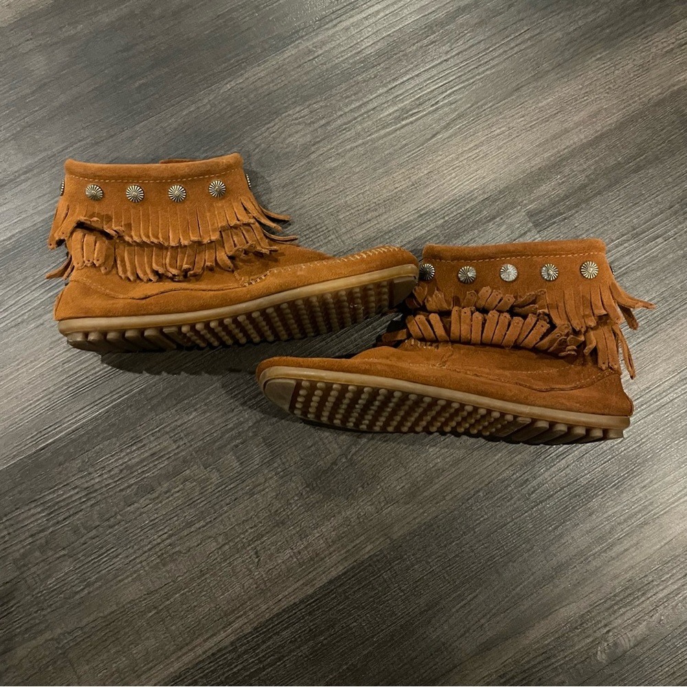Minnetonka Zip Ankle Booties, Size 8.5